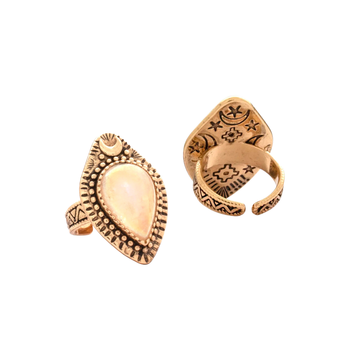 Moonlight Ring | Rainbow Quartz Crystal