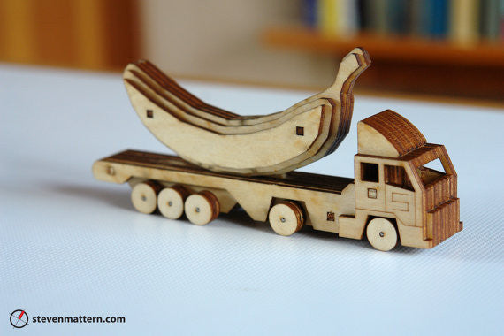Build Your Own 18 Wheeler Toy Kit