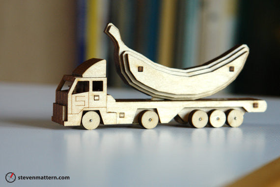 Build Your Own 18 Wheeler Toy Kit