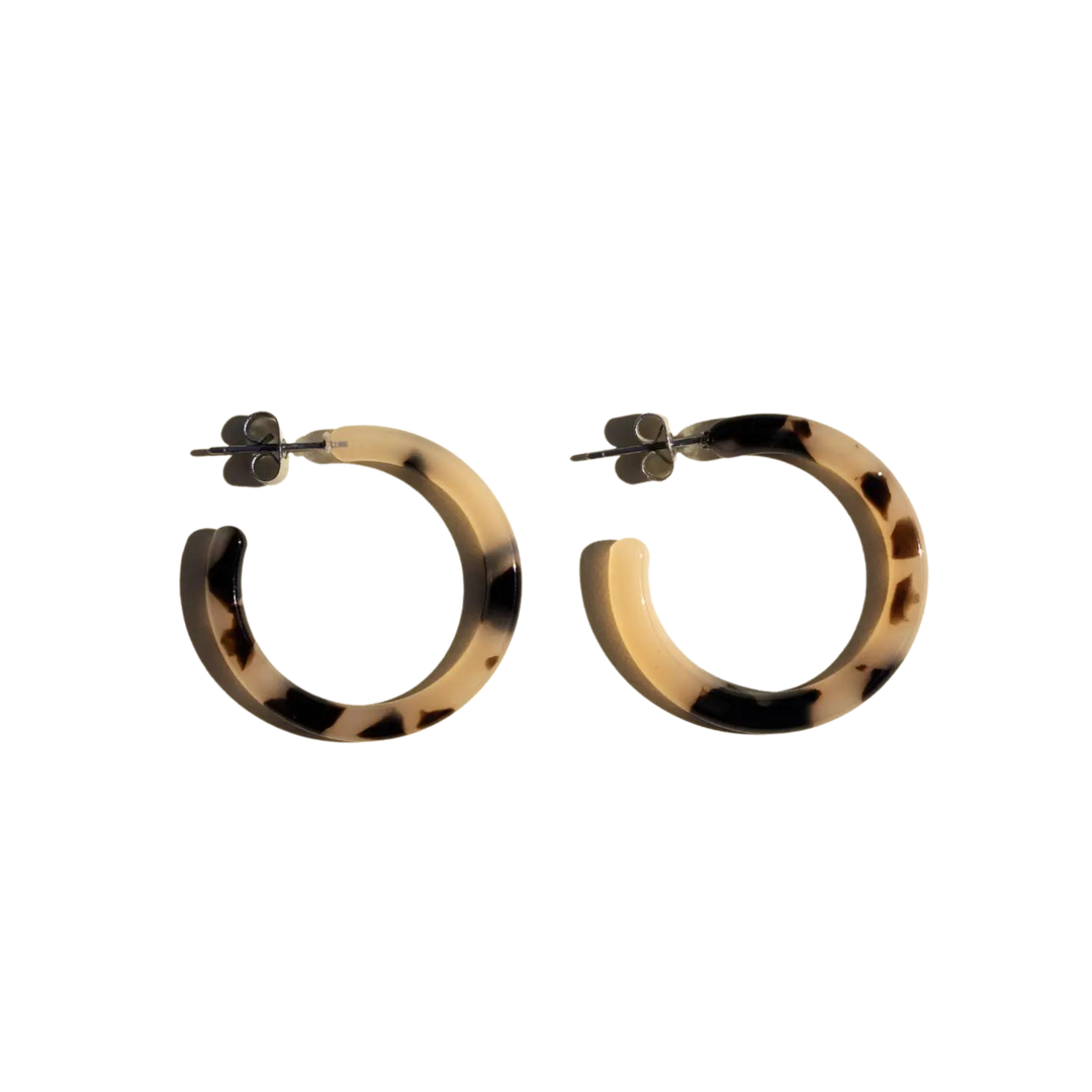 Nora Hoop Earrings in Tortoise