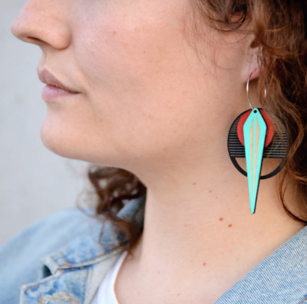 La Naja Earrings in Red on Black