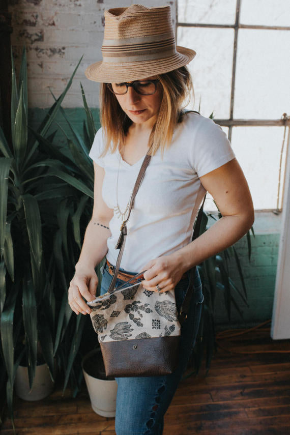 Cactus Cross Body Bag in Black