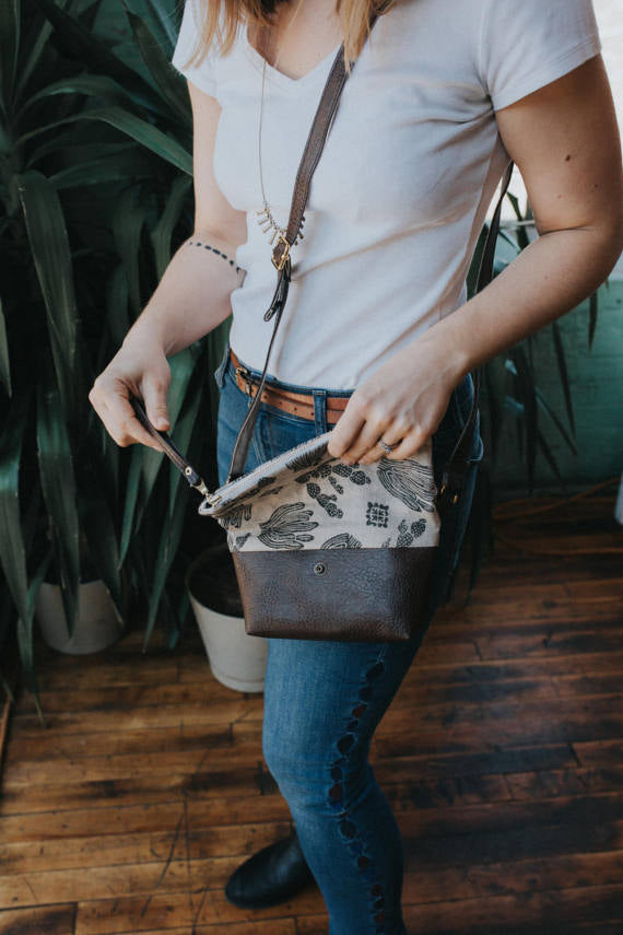 Cactus Cross Body Bag in Black