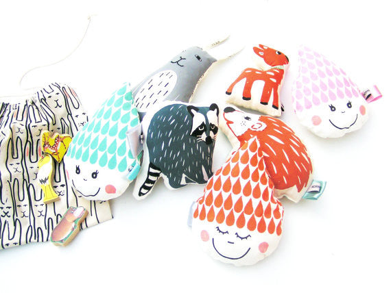 Crinkle Rattle Hector Hedgehog