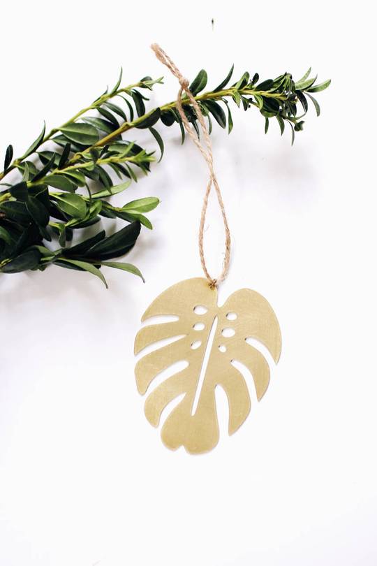 Monstera Leaf Ornament