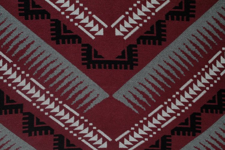 Phoenix Cabernet/Black/Dove/Pewter Throw