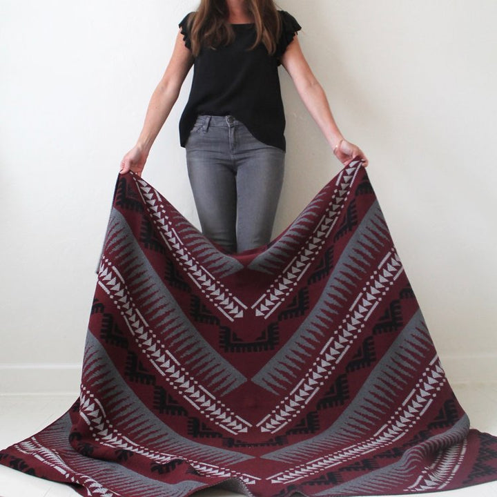 Phoenix Cabernet/Black/Dove/Pewter Throw